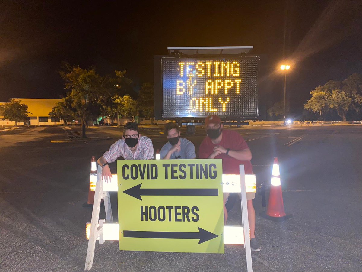 WhoisDreamy's tweet image. What if we kissed at the 
covid testing ⬅️ 
hooters ➡️ 
sign??