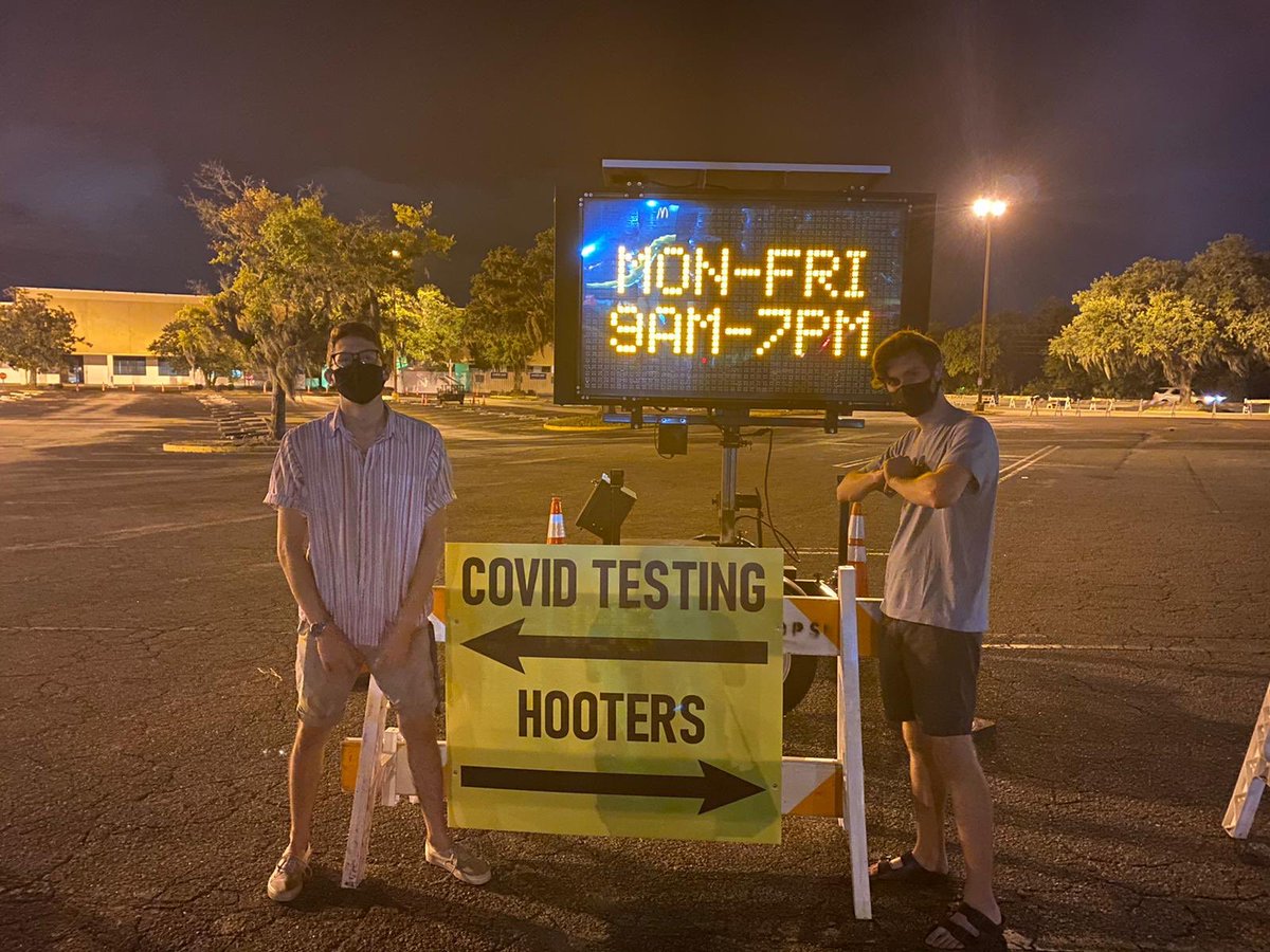 WhoisDreamy's tweet image. What if we kissed at the 
covid testing ⬅️ 
hooters ➡️ 
sign??