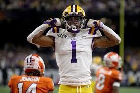 iamtaylorgroves's tweet photo. #NWO Extremely blessed to receive an offer from Louisiana State University 🟣🟡 #GoTigers @BuckFitz 
@V7Npa @tagroves6 @er_football @atleepond @Coach_JoeyMoss @LSUfootball https://t.co/57vpbcGyF3