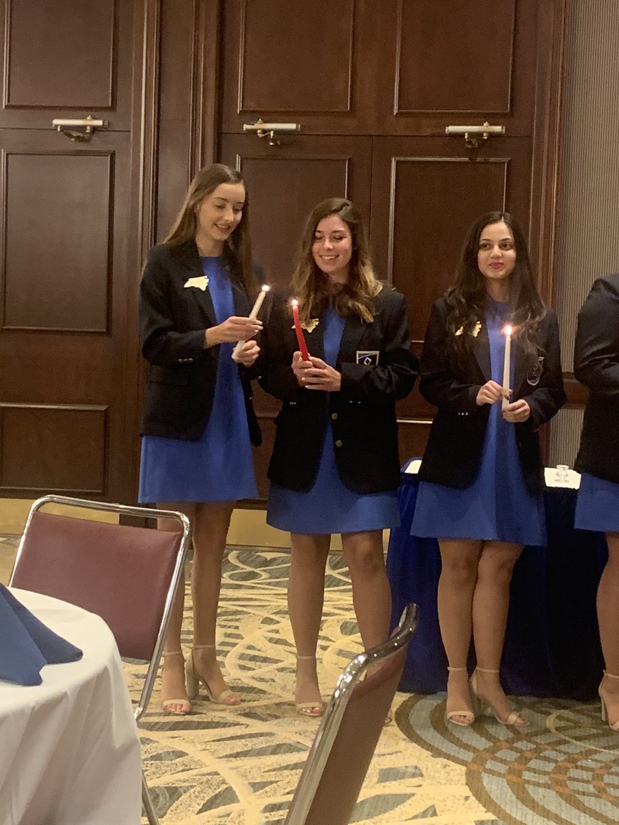 FVHSCAC's tweet image. Check out @cflexdeca @NC_DECA  State Officer Ellie S.  She’s been with me from day 1, three years ago when I started DECA and knew nothing about it.  She believed in me and I believed in her.  @CrossroadsFlex students...you have this opportunity, virtually :-).  @wcpssmagnets