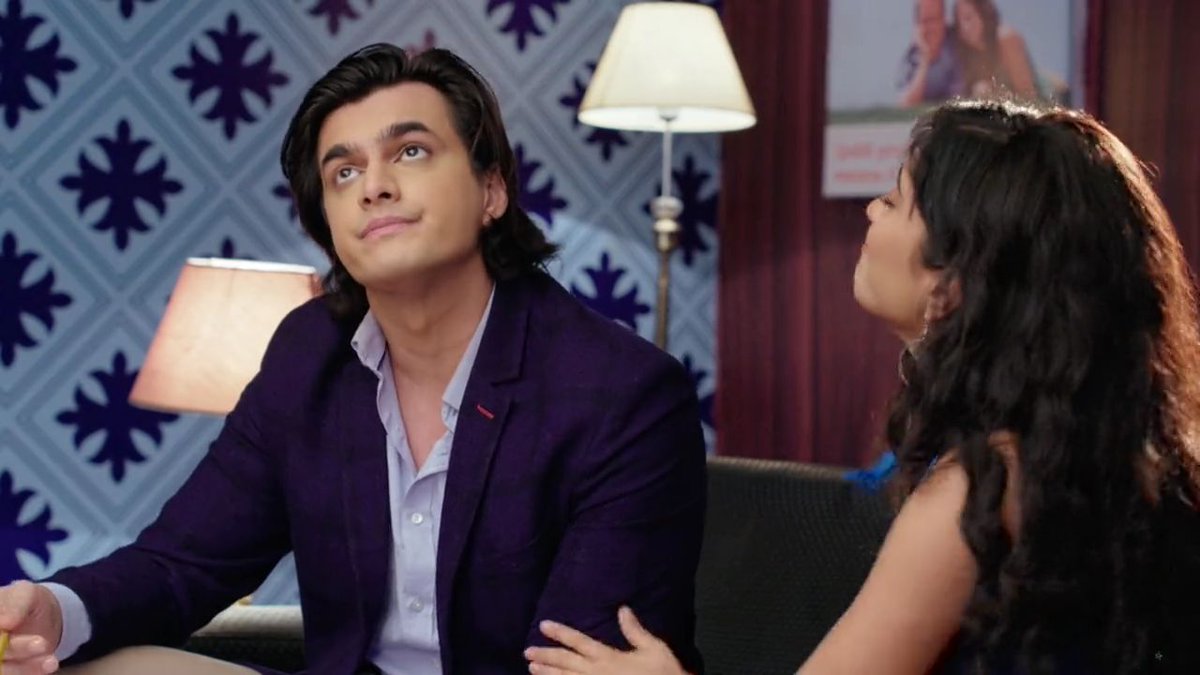 "Hey bhagwan, meri biwi pagal hogayi hai!"   #Kaira  #Shivin  #yrkkh