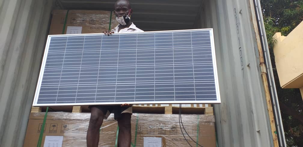 solergie's tweet photo. Last week, more than 1.200 #solar panels were delivered to our warehouse in #Togo. With this new stock, we will be able to install 600 new #nanogrids. Over 3.000 Togolese citizens will soon be able to purchase power in their village. https://t.co/5ETEWqDZU6
#solarenergy #offgrid https://t.co/46M4arFrVi