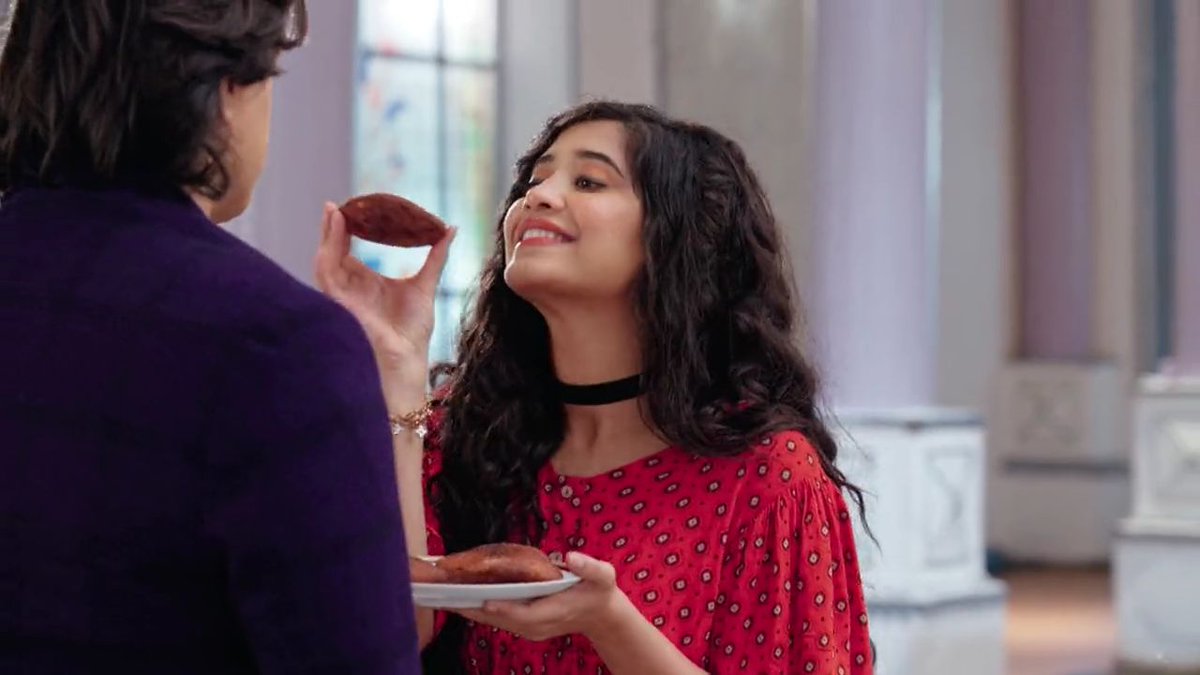 This scene lmaoooo  #Kaira  #Shivin  #yrkkh