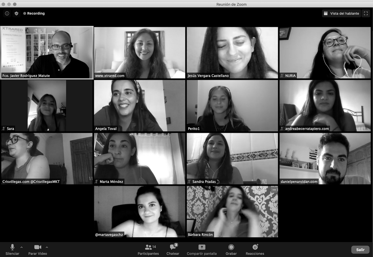 Muy satisfechos con el evento #Protagonistasdelcambio2020 Gracias a todos los que nos acompañásteis. Yo me quedo con lo que no se ve, con un instante capturado tras el cierre del telón: la satisfacción compartida en equipo. Gracias <a href="/ProtagonistasC/">Protagonistas del Cambio</a> #Xtrared <a href="/ENCamaraSevilla/">Escuela de Negocios</a>