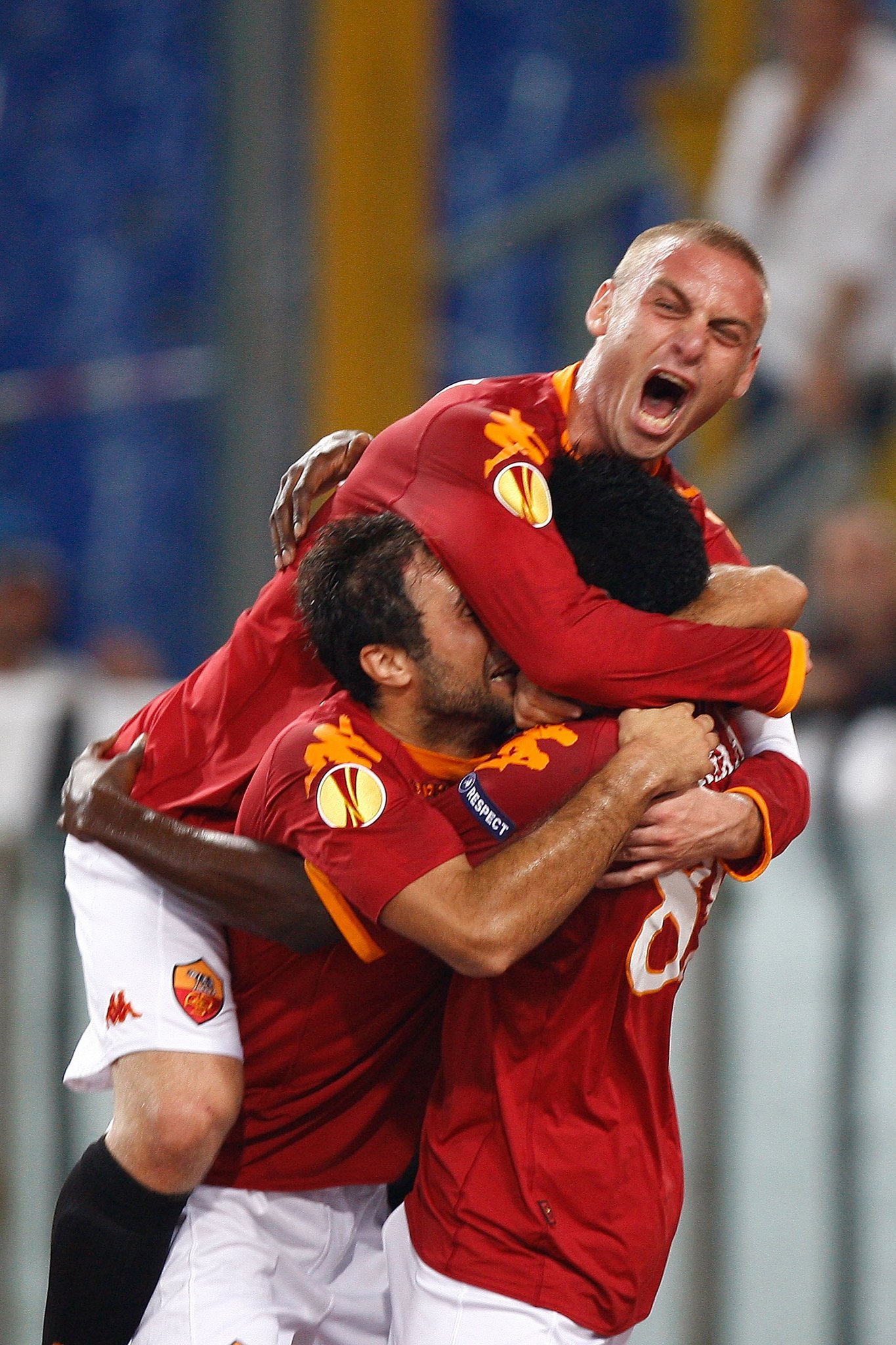 Happy birthday icon Daniele De Rossi!    | 