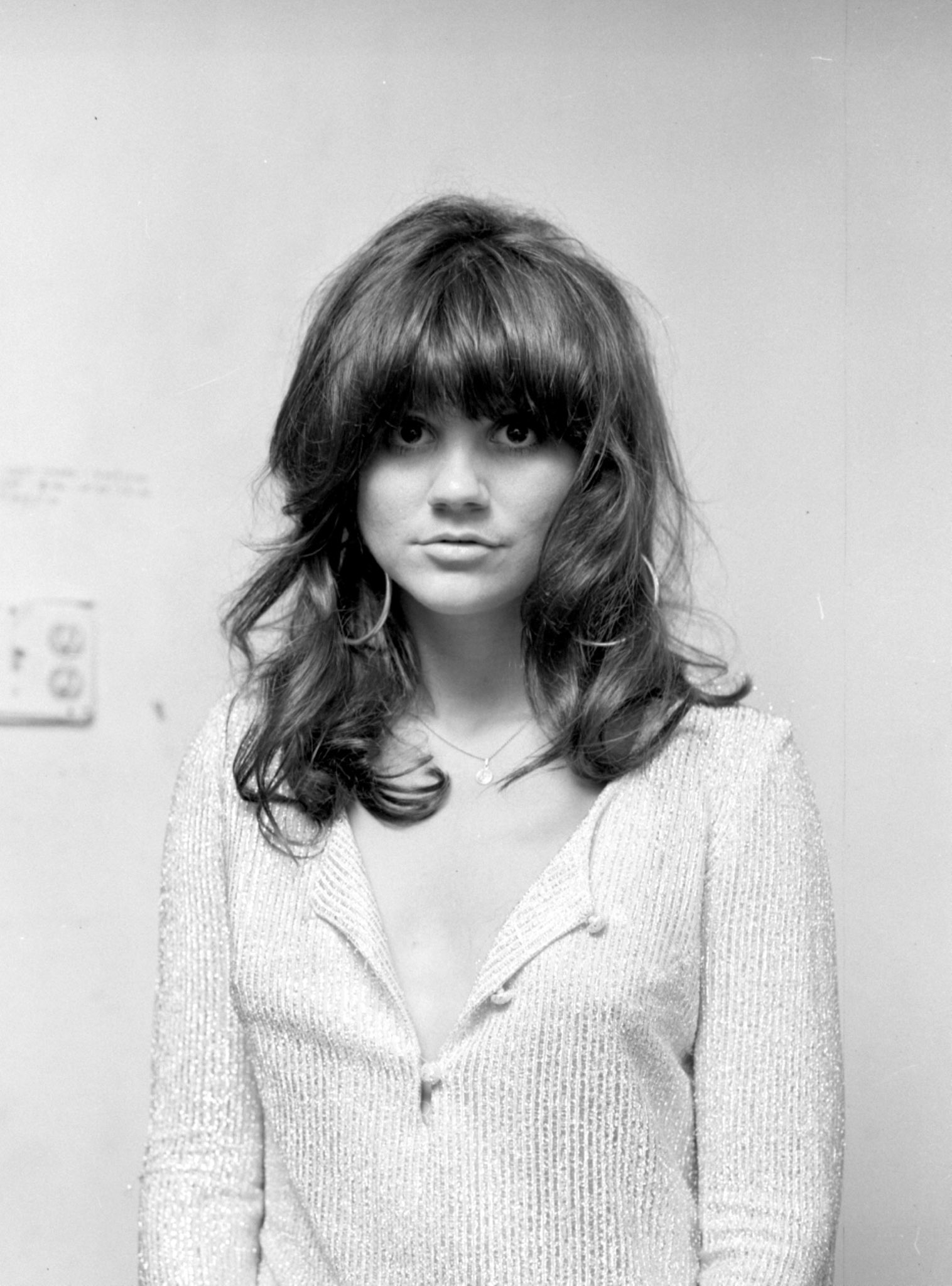 Happy birthday to award winning multi-genre American singer Linda Ronstadt, born July 15, 1946. 