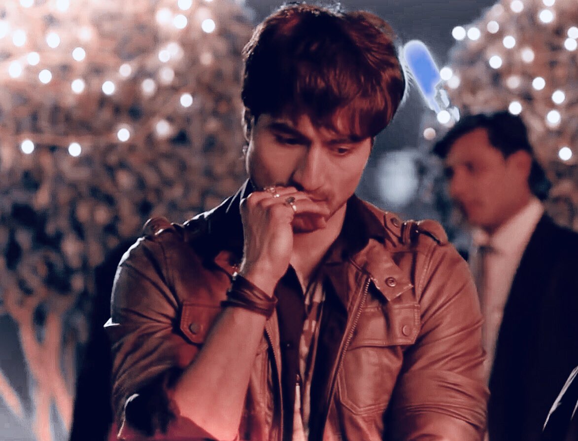 Those ringsLook at those rings  #HarshadChopda