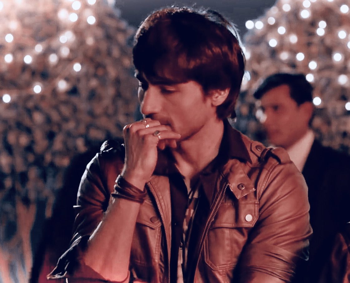 Those ringsLook at those rings  #HarshadChopda