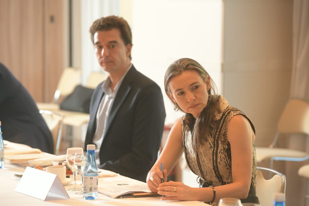 Hablamos en nuestro desayuno sobre finanzas y sostenibilidad con #NAO en <a href="/valenciaplaza/">Valencia Plaza</a> e invitados de lujo <a href="/IVEFAasociacion/">IVEFA</a> <a href="/fernandoibanezf/">Fernando Ibáñez</a> #unionalcoyana <a href="/TressisSV/">Tressis</a> <a href="/bdp_es/">papá grande p🇪🇸</a> #invextcorporation #juancarlosnavarrodeperalta