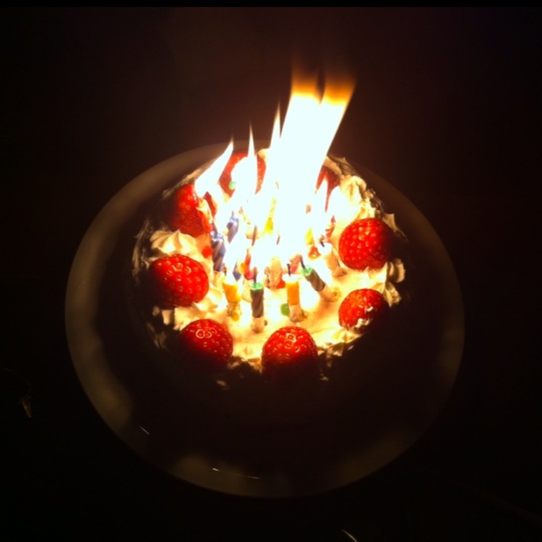 しゃちにぷりん 火災旋風 かさいせんぷう 英語 Firestorm とは 地震などの自然災害や空襲などの人災による都市部での広範囲の火災や 山火事などによって 炎を伴う旋風 つむじ風 が発生し 大きな被害をもたらす現象である しかし 旋風の発生条件