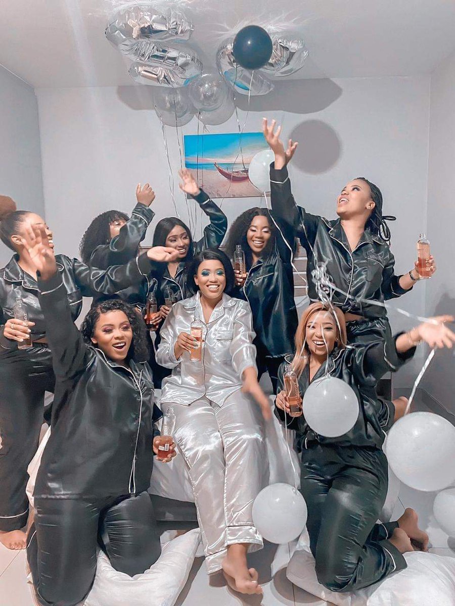 AdvoBarryRoux's tweet photo. Apart from your Gucci, Here's another fake thing in life https://t.co/1Rbx4a7Vgn