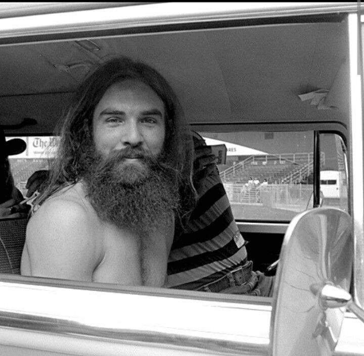 Happy Birthday to Lynyrd Skynyrd drummer Artimus Pyle, born on this day in Louisville, Kentucky in 1948.    