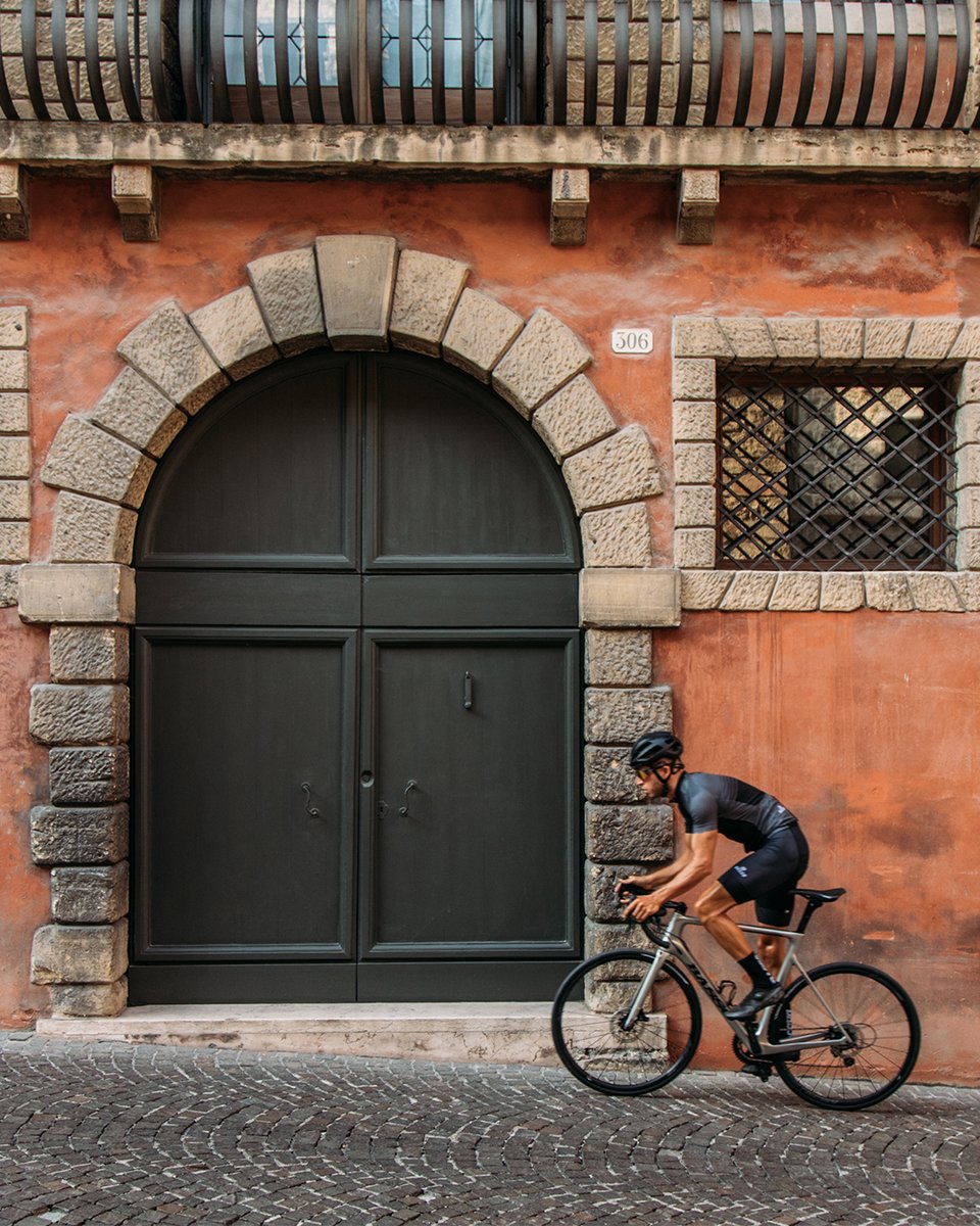 The Italians have a long history of building roads…and road bikes. Basso forms an integral part in Italy’s tradition of building finely made road bikes…built for Italy’s best and worst roads. #ridebetterridebasso