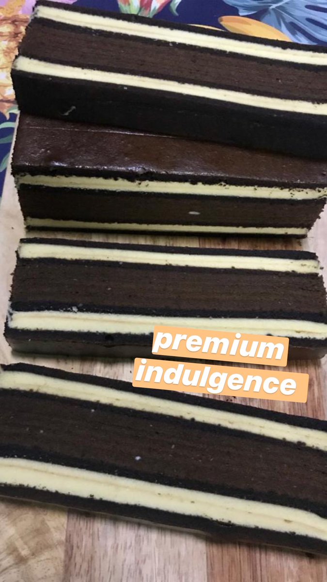 theaishalegacy's tweet photo. i ada jual kek lapis 😋 macam macam perisa ada, untuk place order boleh ws i https://t.co/wtLLmJsUTI https://t.co/DRi1IwWwPA