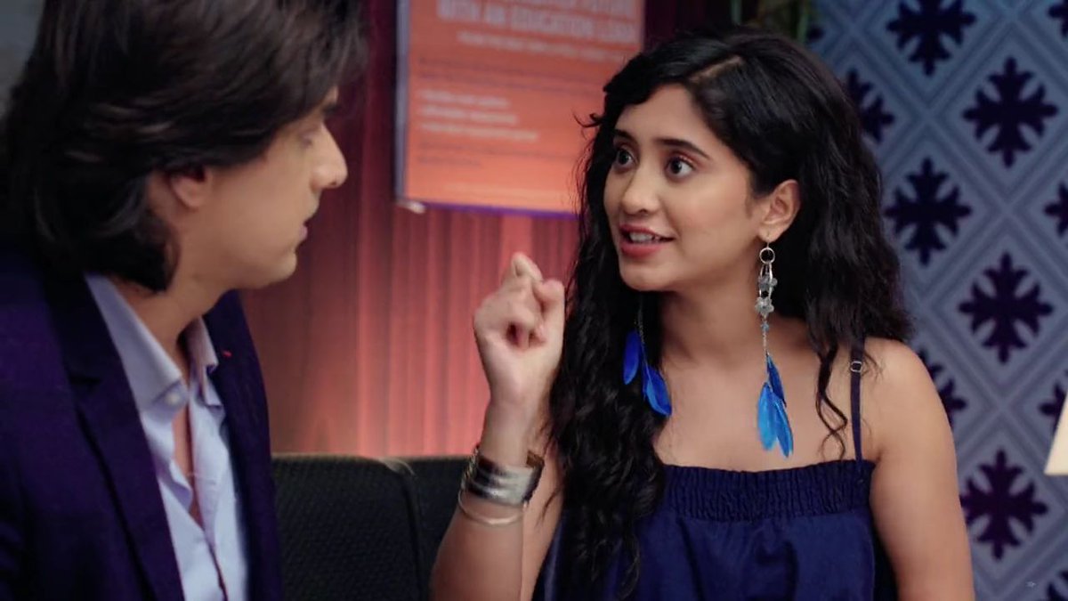 Isko pati ke sath boyfriend bhi chahiye Mohtik ya Bhautik  #Kaira  #Shivin  #yrkkh