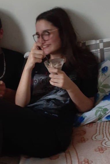SantosSkt2002's tweet photo. Nem sei como te agradecer por ter esse sorriso maravilhoso que alegra meus dias, queria te agradecer por ser essa mulher tão perfeita que tu é, que além de namorada é minha melhor amiga pra tudo irmão, na moral que até meus pais te amaram muito. Gata, eu amo cada sorriso seu❤️ https://t.co/Hr0JbpSo7f