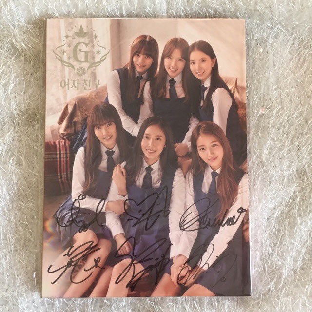 GFRIEND SIGNED ALBUM2,800mop(gcash)