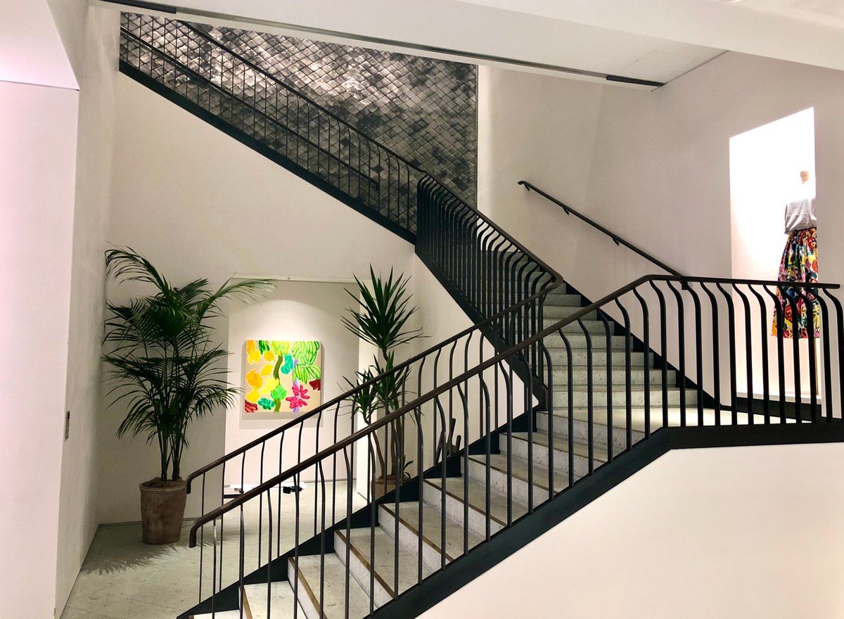 大宮エリー 本日より開幕 六本木ミッドタウン内 伊勢丹サローネにて My Favorite Resort リゾート きぶんになっていただきたく30点新作です 内装は かの 杉本博司さん かっこいいです ぜひお買い物のついでや 仕事移動のついでに いらして