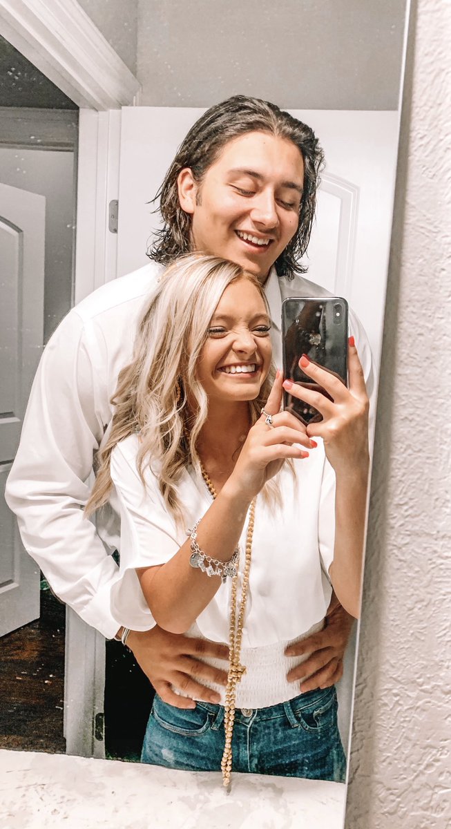 Madison_Cole11's tweet photo. Appreciation post for the guy who keeps a smile on my face. Thank you for all you do, T. 🥰💕 https://t.co/aR9GkM56rB