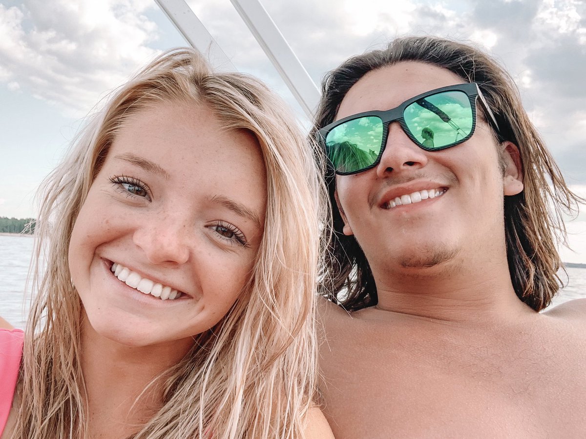 Madison_Cole11's tweet photo. Appreciation post for the guy who keeps a smile on my face. Thank you for all you do, T. 🥰💕 https://t.co/aR9GkM56rB