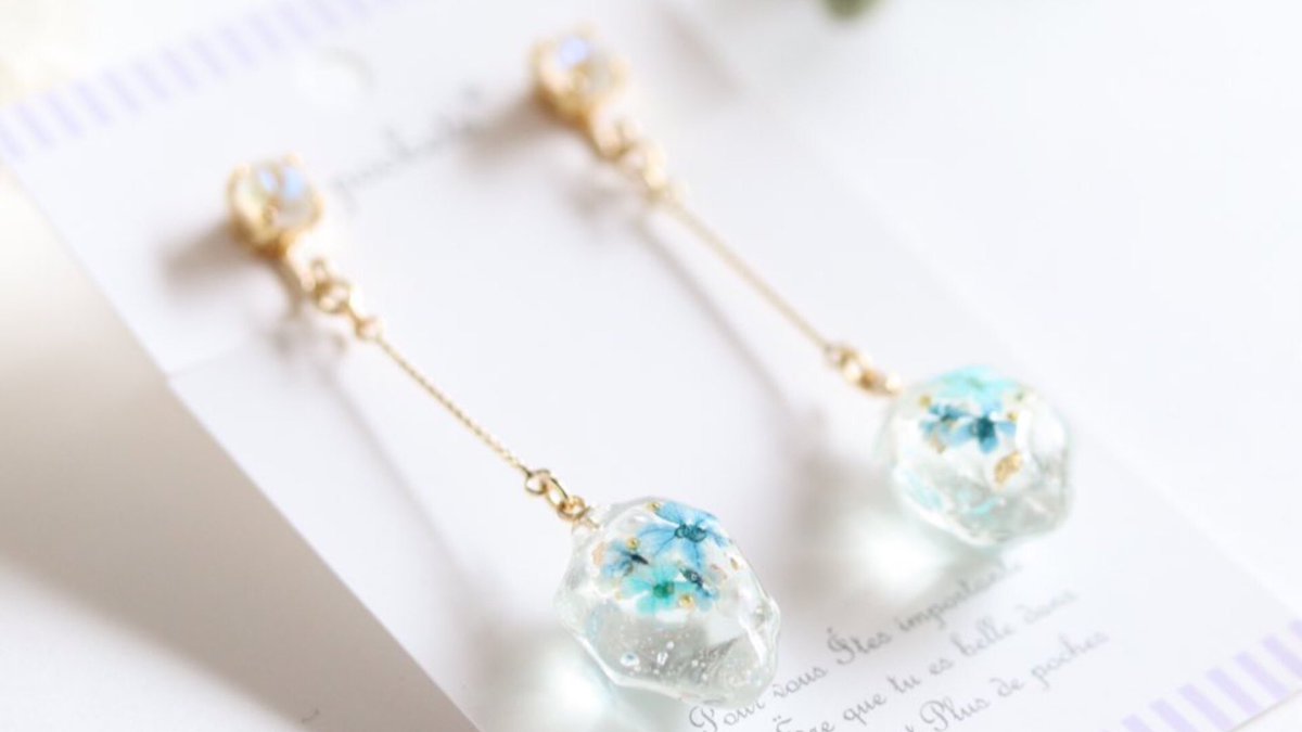 Pockets イヤリング展のアクセサリーが返ってきました 40点納品のうち4点 嬉しいです 日曜の追納分が主におかえりなさいでした どれも1点づつです 欲しい方 いらっしゃりますか Minne登録にしますね お写真 下手なやつ撮り直します