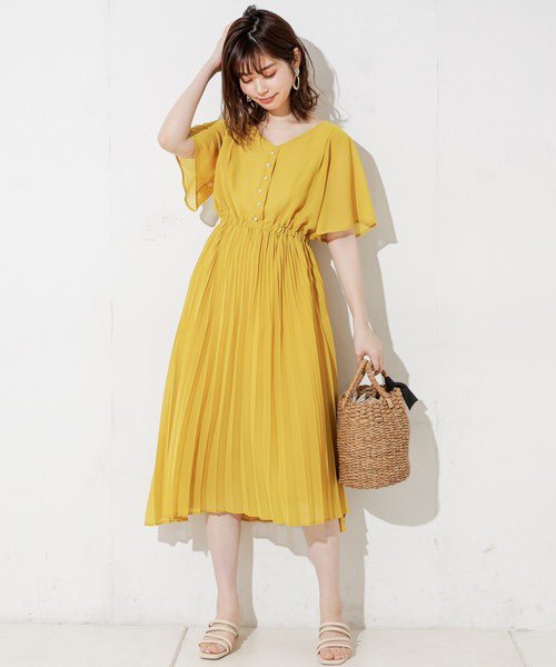 奈月 ストレスフリーな暮らし A Twitter 洋服好きだけどアイロンをかけるのも畳むのも面倒なので夏場はサラッと1枚で着れるワンピースしか着ない とにかく涼しくて快適だしシワになりにくいポリエステル素材を選べば手入れもラク 何よりセンスなくても着るだけで