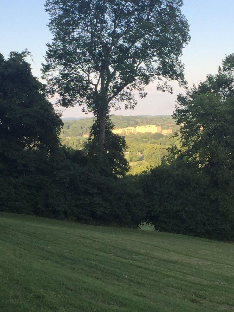 KCBrock44's tweet photo. A lovely hill run with views like these? Yes please! 4.5 miles at Maury County Park. Plenty of elevation! #FitLeaders #StrengthInNumbers https://t.co/dBT9OHo7yf
