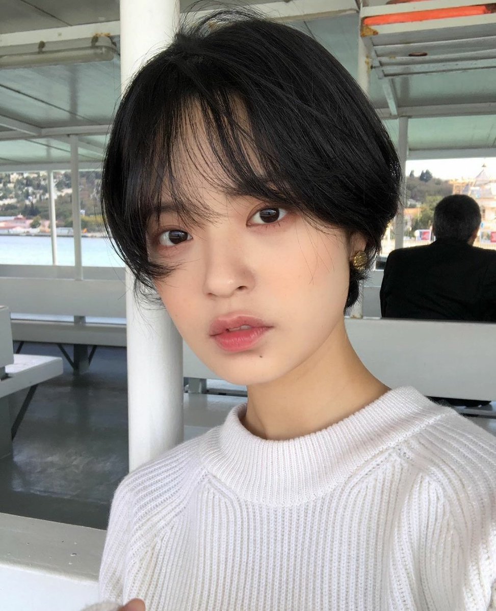 ___chloelee's tweet photo. Hello, guys! Hope you're all safe! Take care always and have a good day today! Meanwhile, namiss ko magselfie, kaya eto hahaha! 😊 https://t.co/T00UqPzqKZ