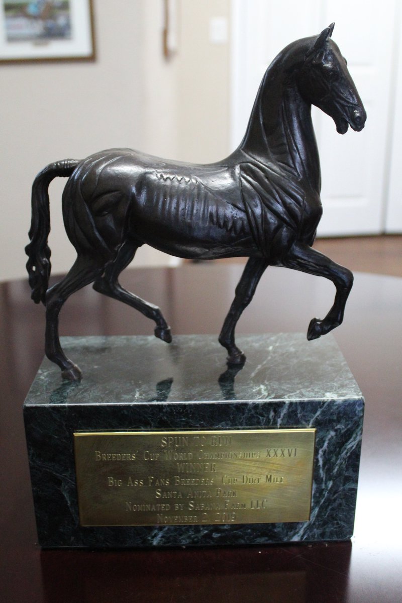 JCFeijoo's tweet photo. Visitamos el @Sabanafarmllc (Ocala) en donde pudimos observar a YAWKEY WAY, la madre de SPUN TO RUN, su yearling 2020 y el trofeo de la @BreedersCup Dirt Mile que el hijo de HARD SPUN ganó en @santaanitapark CON @IradOrtizJr sobre OMAHA BEACH. https://t.co/nmURmUmYgo