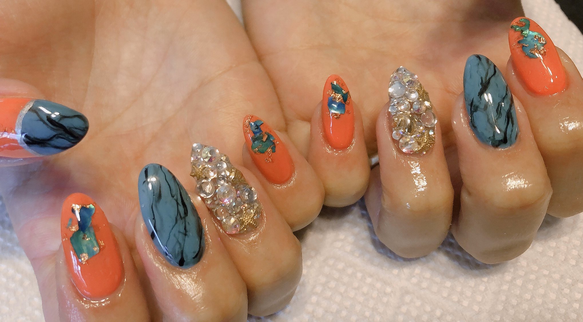 تويتر Azusa Nail垢 على تويتر オレンジ ターコイズ 不動の真夏といえば ネイル 独学 セルフネイル ターコイズ ネイル オレンジネイル T Co 9elad0beft