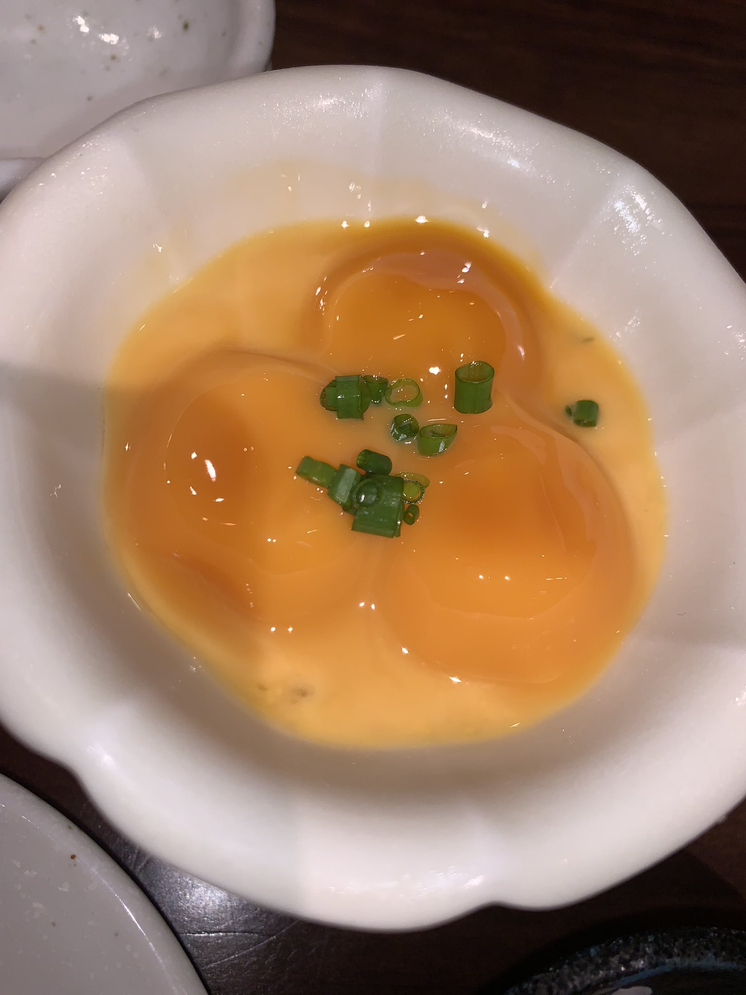 げんこつ Djakaribbg カロリー気にするなら黄身は食べないアスリートが多い オイラが体育会現役の頃はロッキー の真似して生卵ワンパック 6個 丸飲みしてた頃あった Twitter