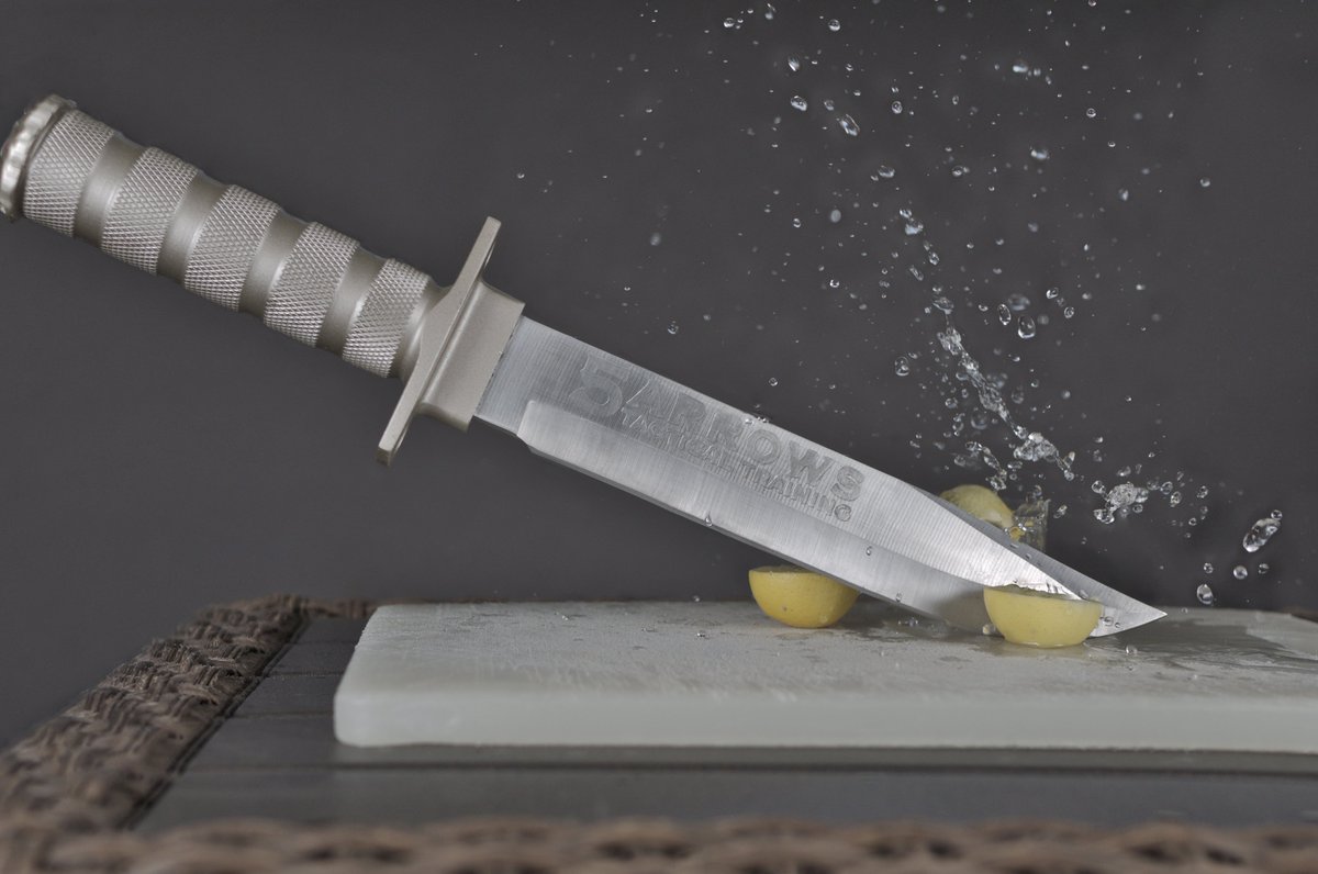 5arrowsprod's tweet photo. #productphotography of an #etched #knife a friend gave me as a gift.  #panasonicg85 with Leica 25mm lens, f/3.2, Godox TT685o with Neewer 33" Umbrella using HSS.  ISO 200 1/2500 exposure.  Post in Helicon Focus, Darktable, and GIMP.  #lumix #g85 #splashphotography #godox #neewer https://t.co/tBMQ1WZK7g