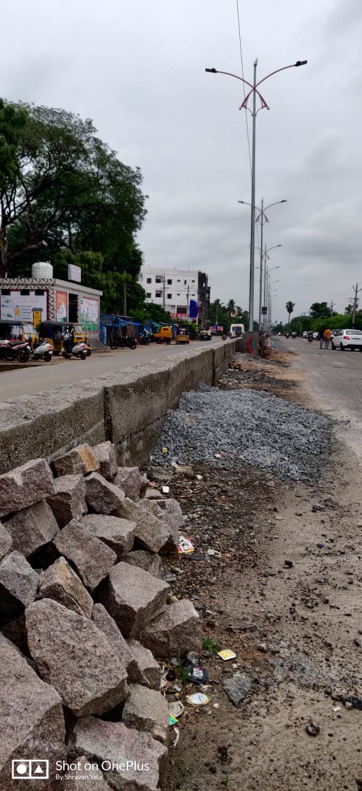 Harshareddy30's tweet photo. The roads in Jangaon are damaged and filled with potholes causing hindrance in commute. Weed plants are growing abruptly and liter is everywhere. So we humbly request you to look into the same. @KTRTRS @KTRoffice
@KTR_News
#DevelopDistrictTS
#Jangaonneedsdevelopment https://t.co/c41urN0ZZ1