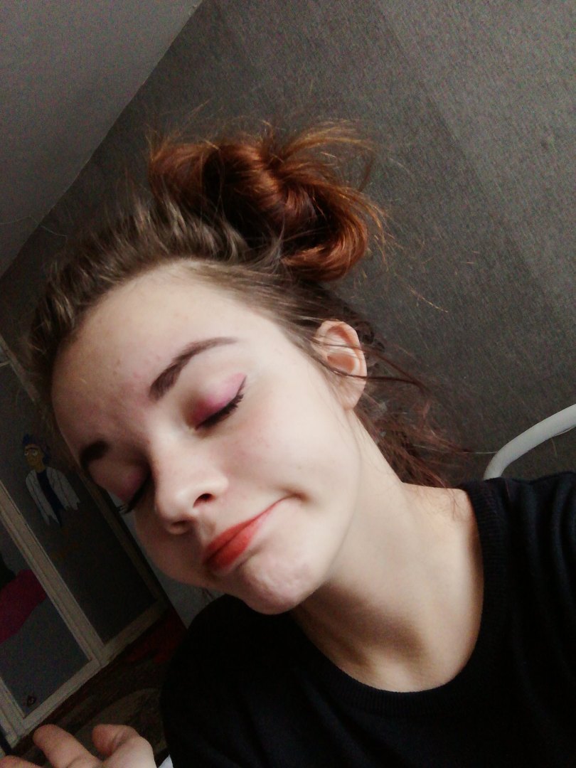 DvVika01's tweet photo. @Minline97 перешла на 2 курс👀✌️ https://t.co/47TJLRZyAe