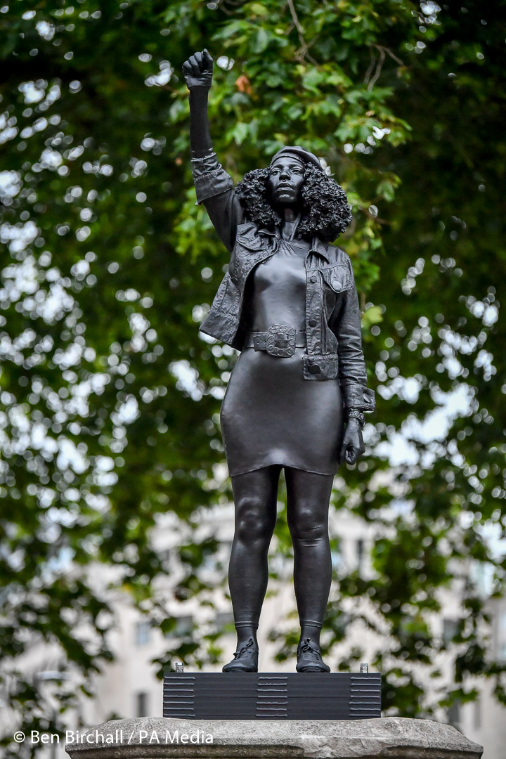 BenBirchallUK's tweet photo. While #Bristol was sleeping it got a new #statue where slave trader #EdwardColston used to live

It's titled 'A Surge of Power (Jen Reid) 2020' by artist Marc Quinn https://t.co/Z6vjo2Aks1