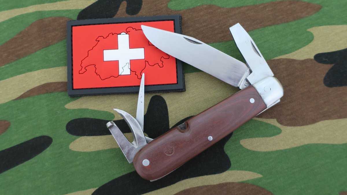 ChKnife's tweet photo. Elsener Schwyz (Victorinox) Swiss Army Soldier Knife Mod. 08 Dated 1944 ๐
โถ https://t.co/YjjfgRj6RD @Victorinox #myvictorinox #victorinox #pocketknife #taschenmesser #swissness #knife #switzerland #swissarmyknife #photography #swisarmy #swisscross #armee #military #youtube https://t.co/w415kWLK7h