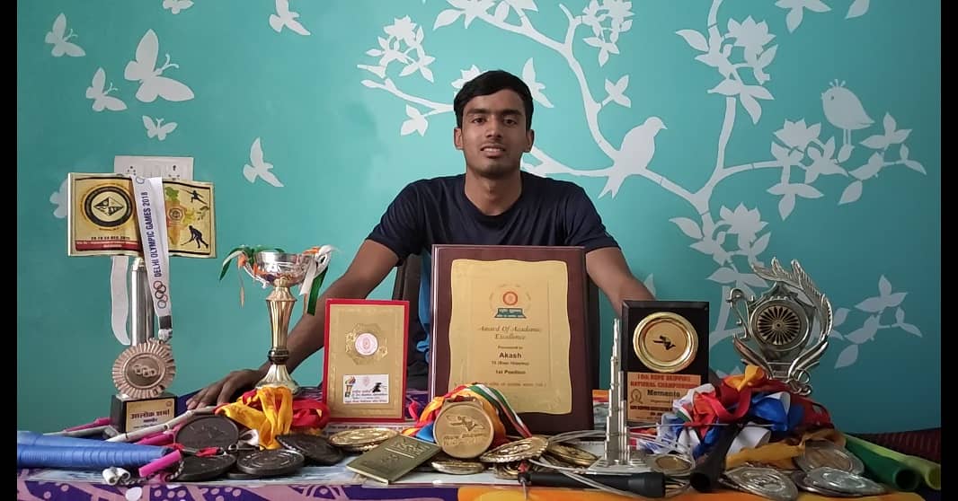 akash_skipper's tweet photo. All achievements 🏆
International silver medalist in Dubai
National 10 times gold medalist 🏅
Delhi Olympic medalist 🏅
Limca Book of record holder @RijijuOffice @narendramodi https://t.co/Tor0Ij3iFW