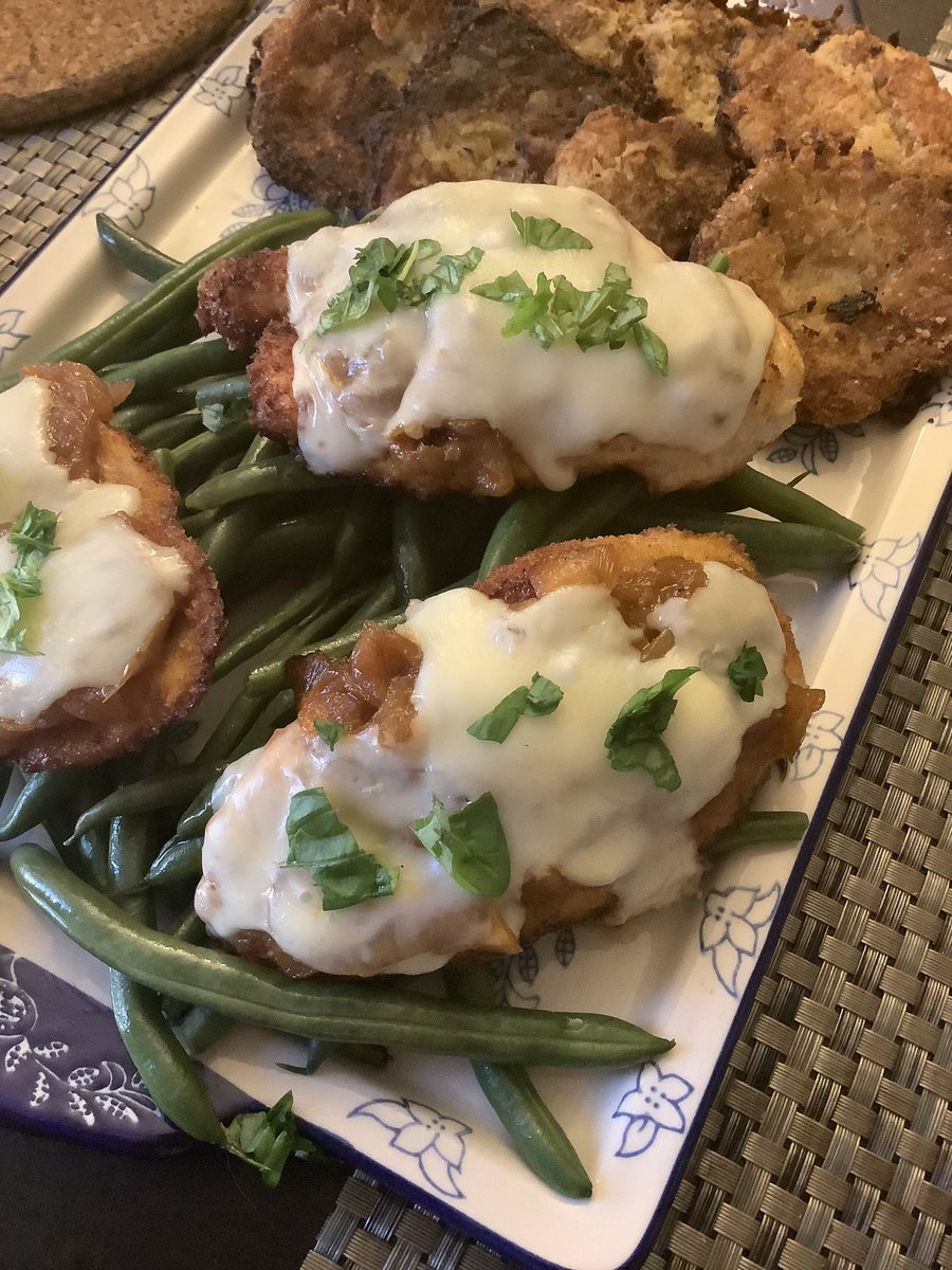 baseballteammom's tweet photo. @chefsymon Cookbook challenge #chefsymon leftovers. Symons Dinners cooking out @FoodNetwork this weekend. ❤️ saving recipes @fnkitchen. Repurposed cheesy hash browns into croquettes &amp;🐓w L/O sticky bbq🧅&amp;🧀. #335cookbooks #cookbookchallenge. #WeAreInThisTogether #AloneTogether https://t.co/vJkp4IKeaD