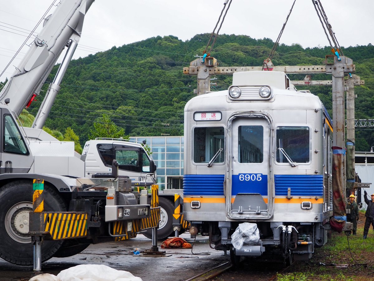 大井川鐵道株式会社 公式 新車 6000系 をお迎え 大鉄に新たに電車が仲間入りました 系電車と同じ南海電鉄の高野線を走っていた6000系電車です ステンレスの車体が輝く新顔をどうぞよろしくお願いします