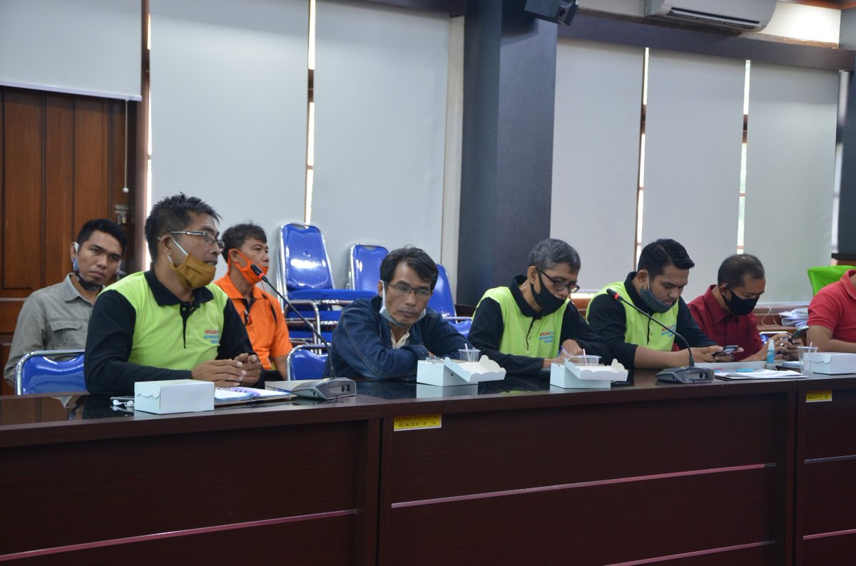 Rapat Koordinasi Pokja PPAS Pengelolaan Limbah Domestik di Kota Mataram. Pembahasan persiapan fisik infrastruktur, organisasi pelaksana, menyiapkan legalitas hukum terhadap aset serta regulasi kebijakannya.
#STBM #PokjaPPASKotaMataram  <a href="/PlanIndonesia/">Plan Indonesia</a>