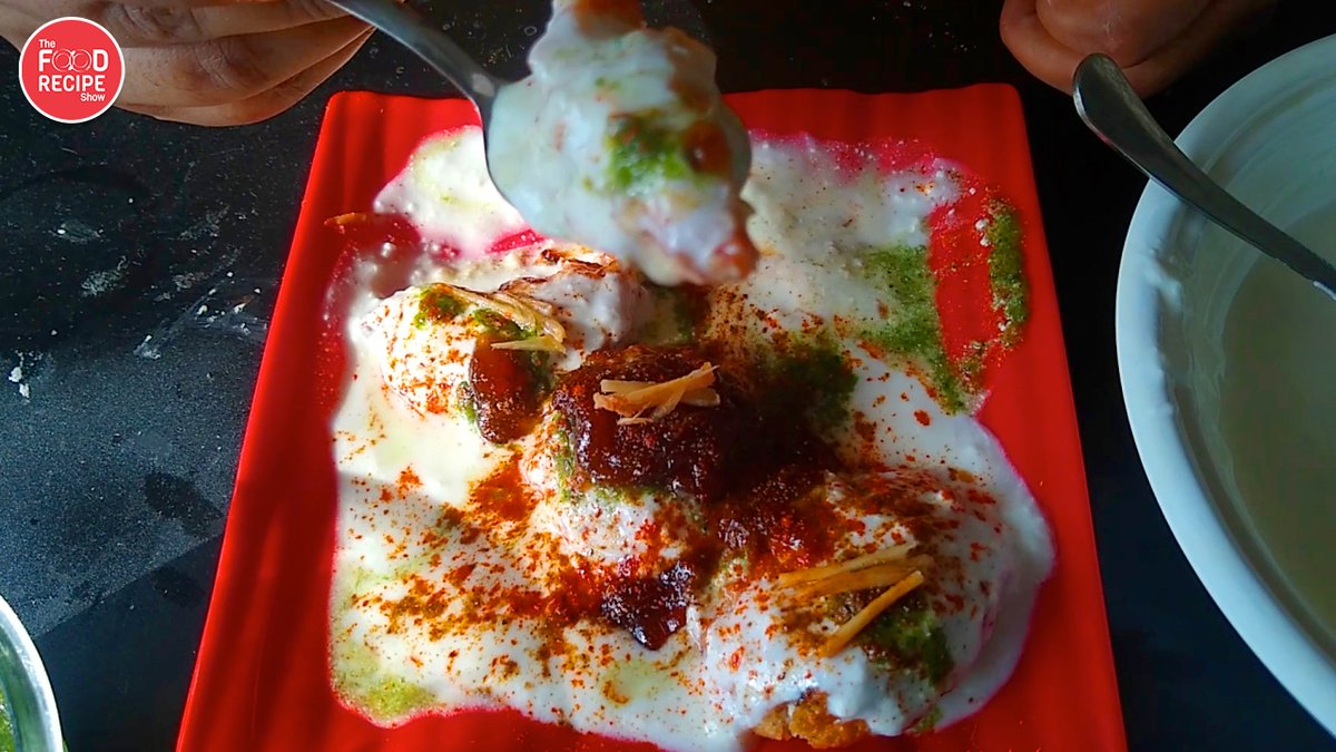 TheFoodRecipeS1's tweet photo. Stuffed दही भल्ला - Recipe link 👇👇👇
https://t.co/g8CAArw0Cx

#thefoodrecipeshow #thefoodrecipeshow #FoodieTwitter #blogger #foodporn #breakfast #foodblogger #foodie #foodies #yummy #food #FoodForThought #hungry #blogging #LockdowninUP #foodlover #foodgasm #foodblog https://t.co/WTGefrUuiD