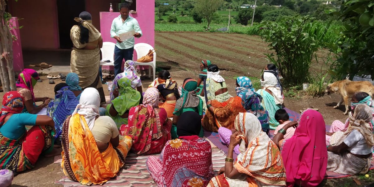 WOTRIndia's tweet photo. A Farmer Field School on kitchen gardens and introduction to #FarmPrecise App developed by @WOTRIndia, in progress in Ahmednagar, #Maharashtra.
#CLPIndia #FoodAndNutrition #kitchengarden #YouthSkillsDay @UNCCD @UNCCDLibrary @ibrahimthiaw @UNBiodiversity @mremae @CMOMaharashtra https://t.co/Y17SKvzQW1