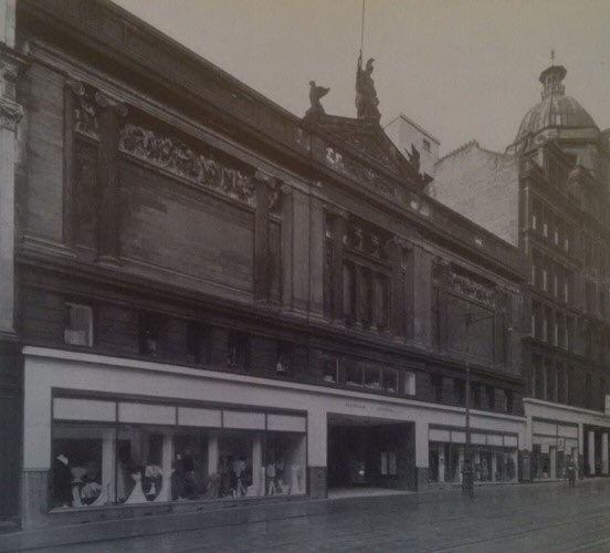 Stewart, was President of the Royal Fine Art Institute of Glasgow so his picture gallery was one of the largest in Scotland. The connection probably explains why Burnet’s son Sir JJ Burnet won the competition for the  @RGIArt’s astonishing Sauchiehall Street HQ in 1878 ! 6/7