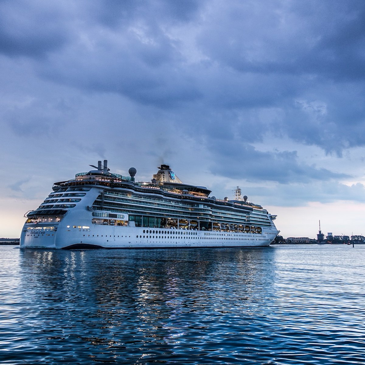 Круизный рынок оживает!🚢 

TUI Group продает свою круизную компанию, и теперь Hapag-Lloyd официально стал частью совместного предприятия с Royal Caribbean. 💰Компания уже заявила о завершении сделки, а сам процесс передачи активов стартовал еще в феврале 2020 года.