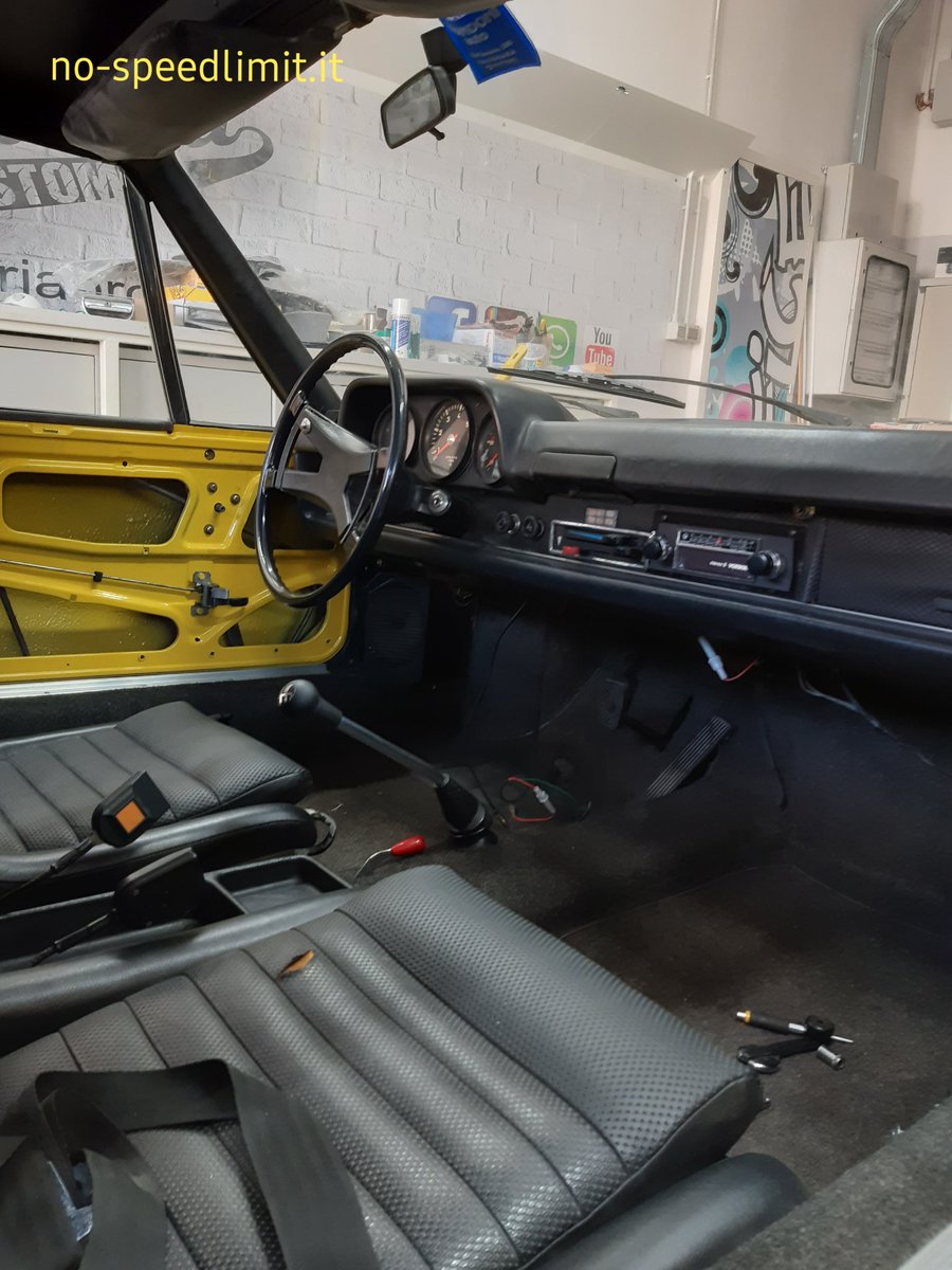 NoSpeedLimit_it's tweet photo. #porsche914 #aircooledvw #aircooledporsche TLC #porschegarage #coolcarinteriors #dashboardlayout https://t.co/9zTNdwx7X4