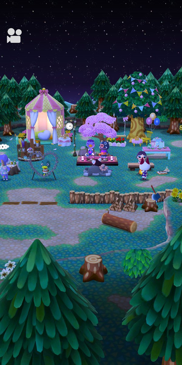 I gotta start this thread off with my girlfriend  @BookNinjaChick's campsite.I absolutely love her use of pink. She made this around the time that the cherry blossom events were going on.Everything is spaced out so everybody is able to do their own thing without the clutter.