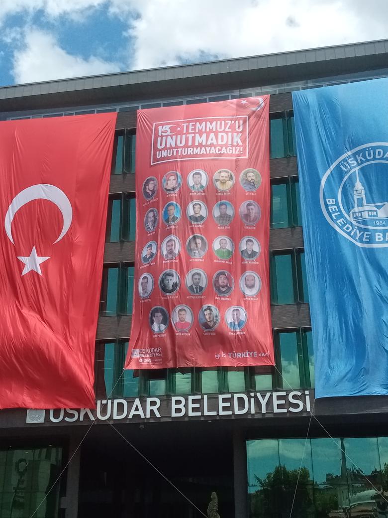 Unutmadık ve acipmız herzaman ilk günkü gibi kalacak ruhunuz şad olsun Peygamber Efendimizin komşuları..