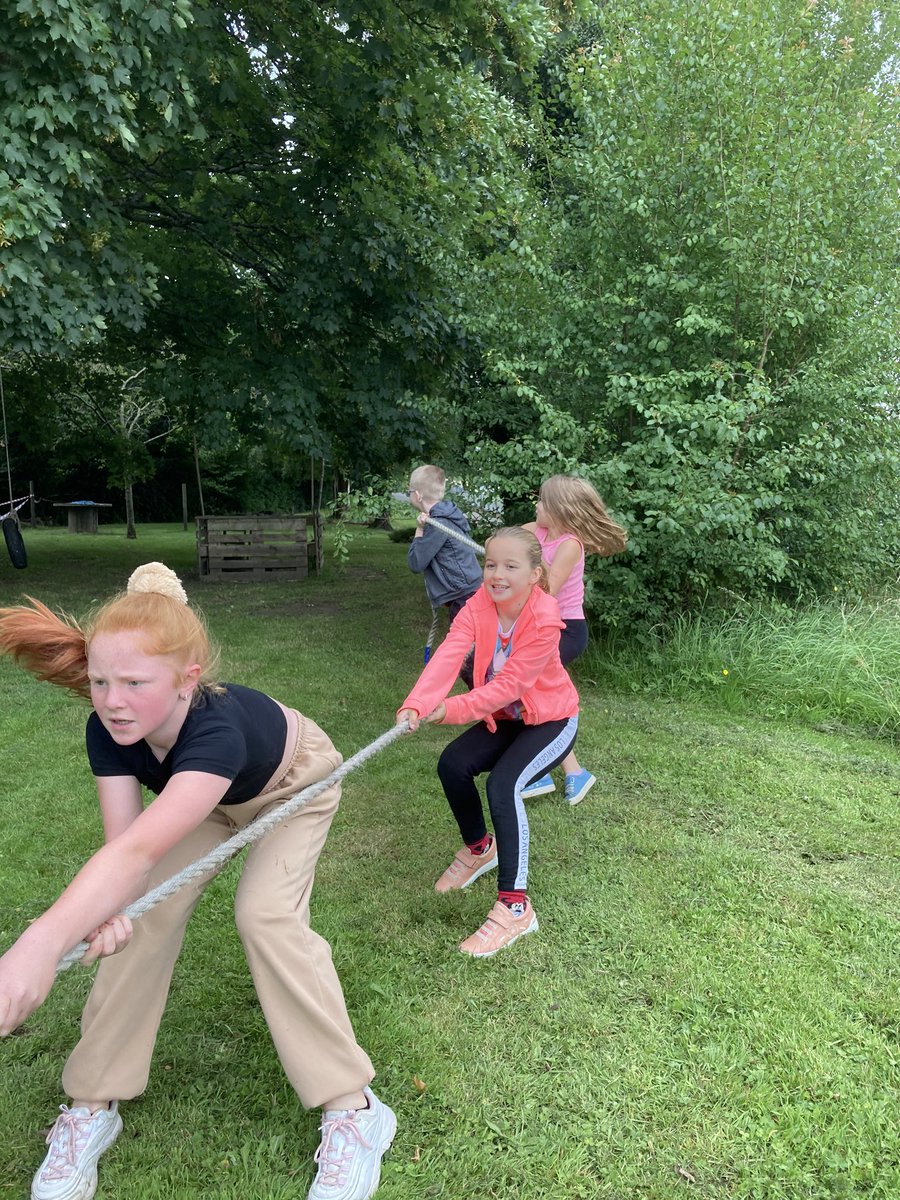 LlanyPrimary's tweet image. Tug of War got very competitive at the HUB with the girls showing the lads how to do it! Boom! @CLOtC #tugofwar #hubschool #nhs #keyworkers @wgmin_education #forestschool #strength #determination