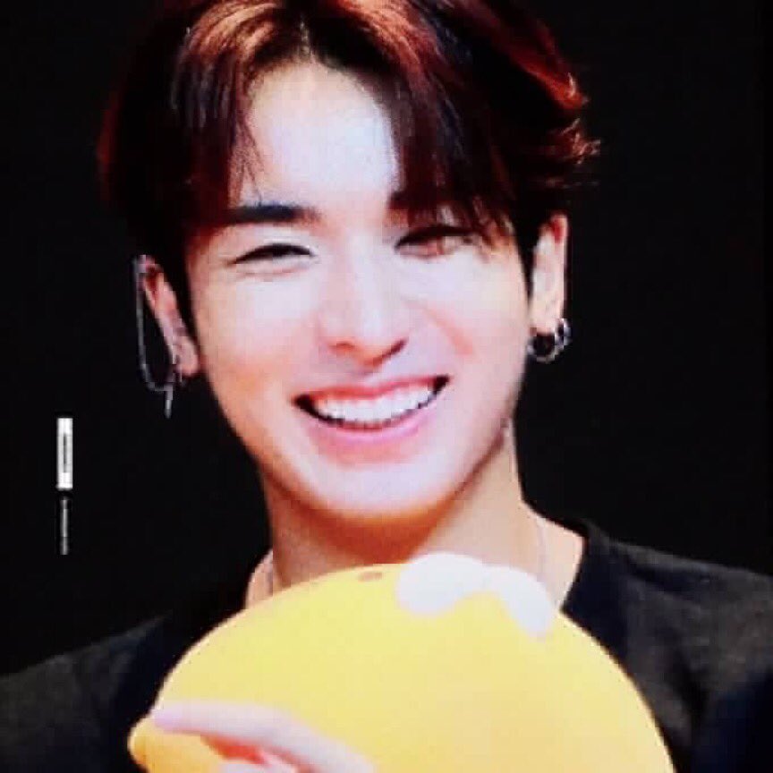 a thread of yuto smiling because i think we all need it rn