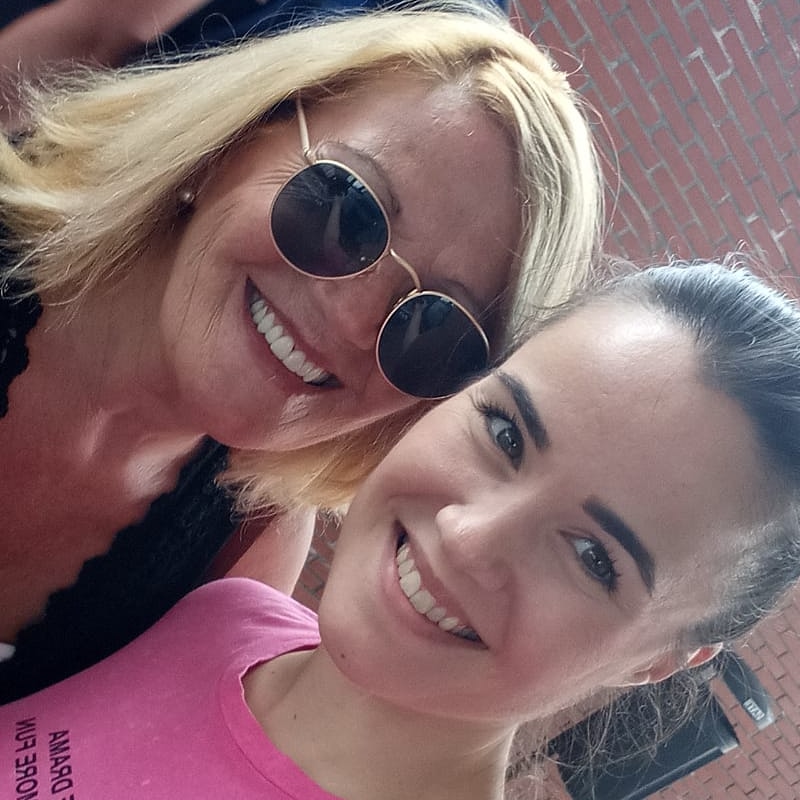 #BuenosDiasATodos ❤
Esos recuerdos que enamoran y repetimos...😊☕😘😘